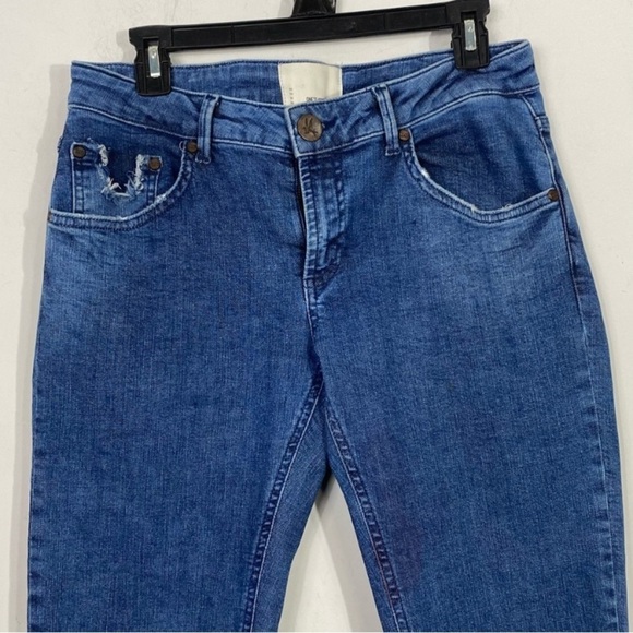 ONE TEASPOON x FREEBIRDS ll Frayed Dolphin Shark Hem Jeans - Picture 6 of 15